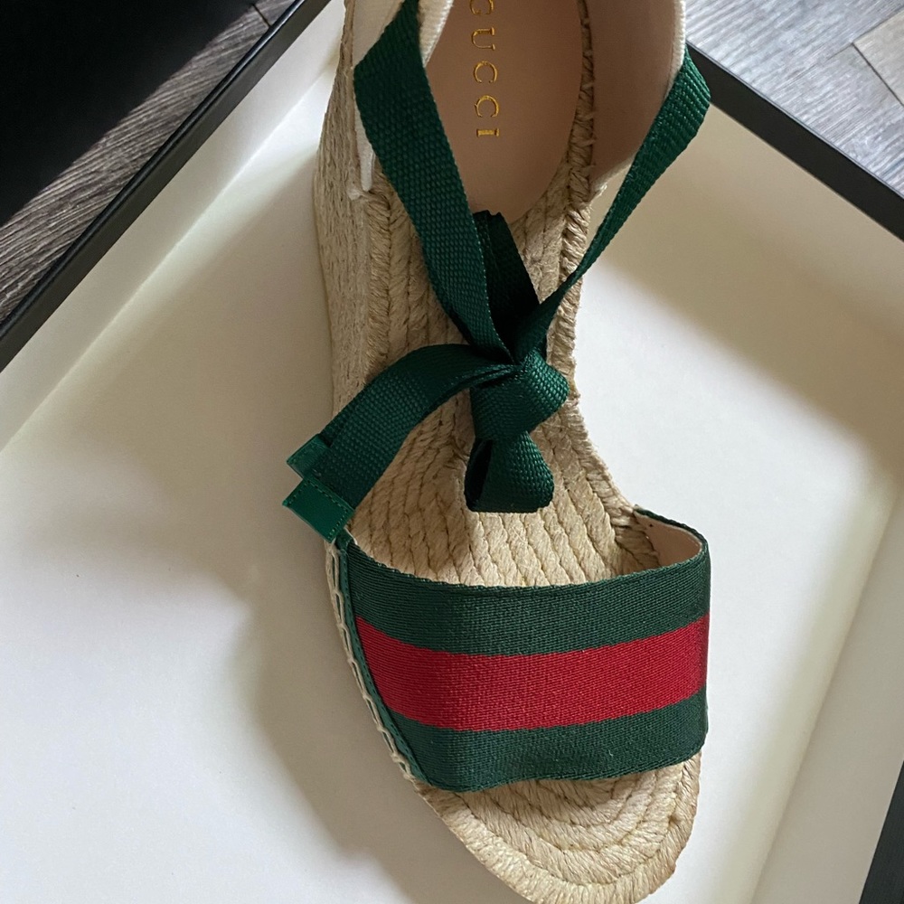 Gucci wedge. US 7.5 women’s but fits size 7 better